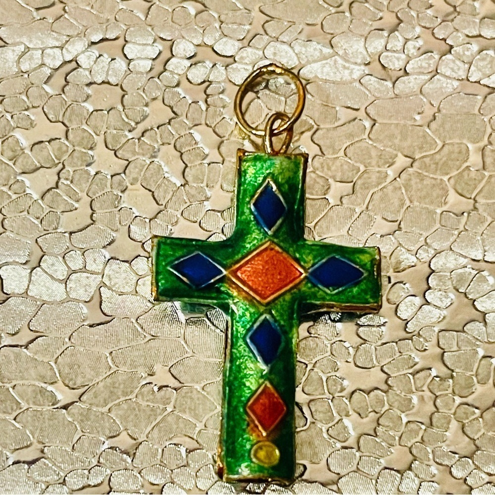 VTG Cross Crucifix Pendant Enamel Green Christian